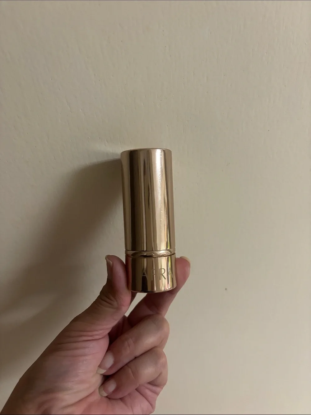 JAFRA Gold Retractable Kabuki Brush with Brown Bristles